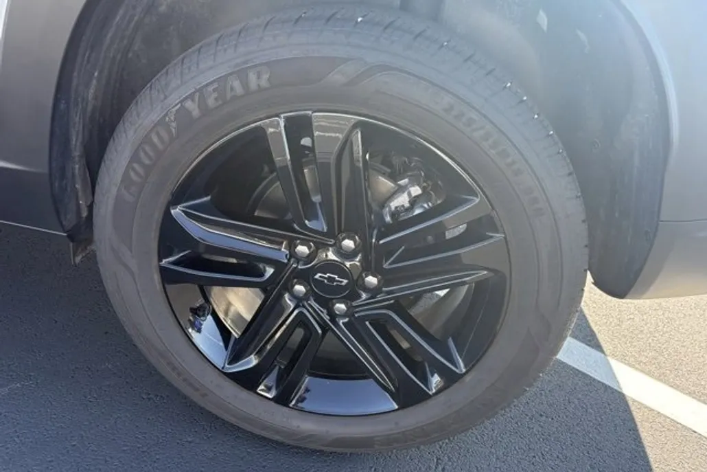 2025 Chevrolet Trax ACTIV photo 1