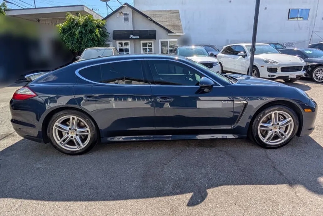 2012 Porsche Panamera S Hybrid photo 1