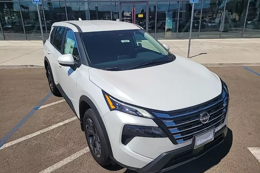 2025 Nissan Rogue SV photo 1