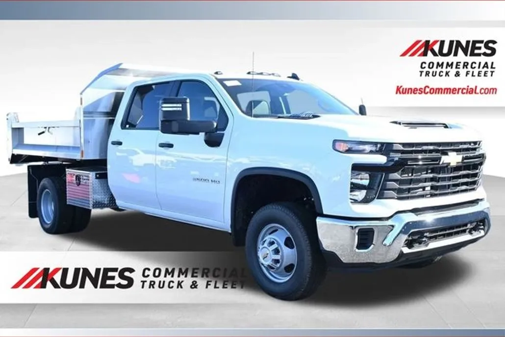 2025 Chevrolet Silverado 3500HD Work Truck photo 1