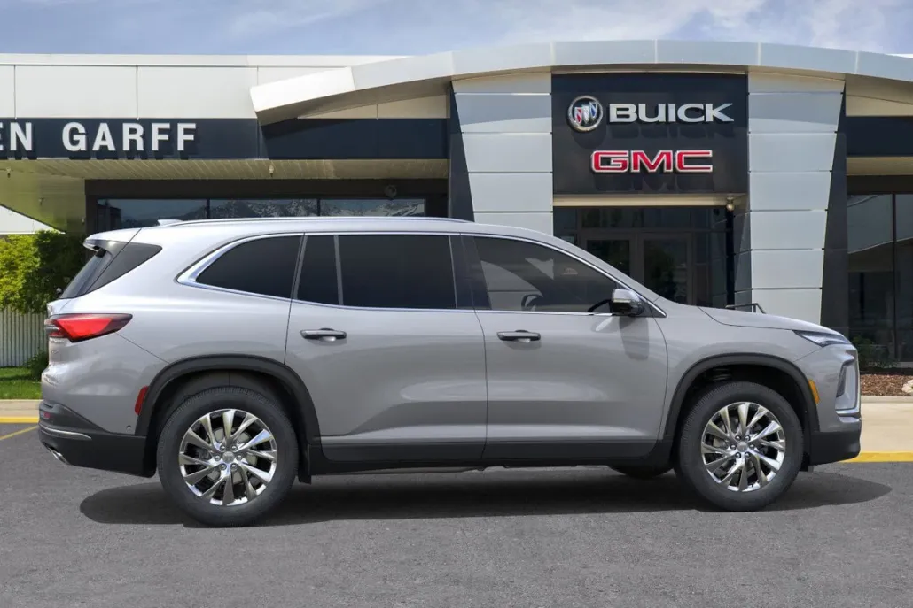 2026 Buick Enclave Preferred photo 1