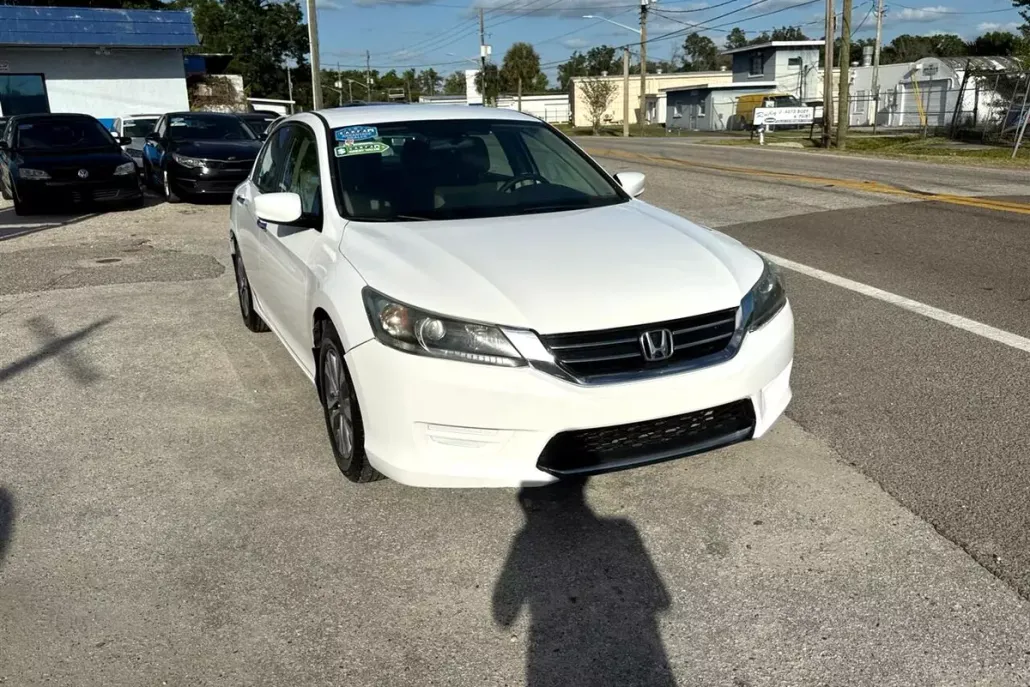 2014 Honda Accord LX photo 1