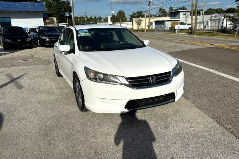 2014 Honda Accord LX photo 1