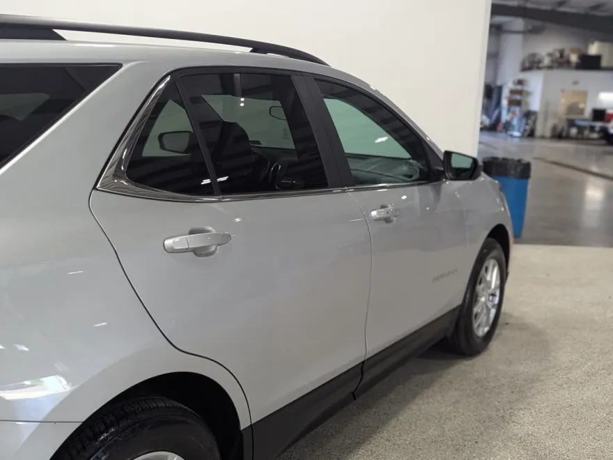 2022 Chevrolet Equinox LT photo 1