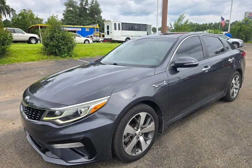 2019 Kia Optima LX photo 1