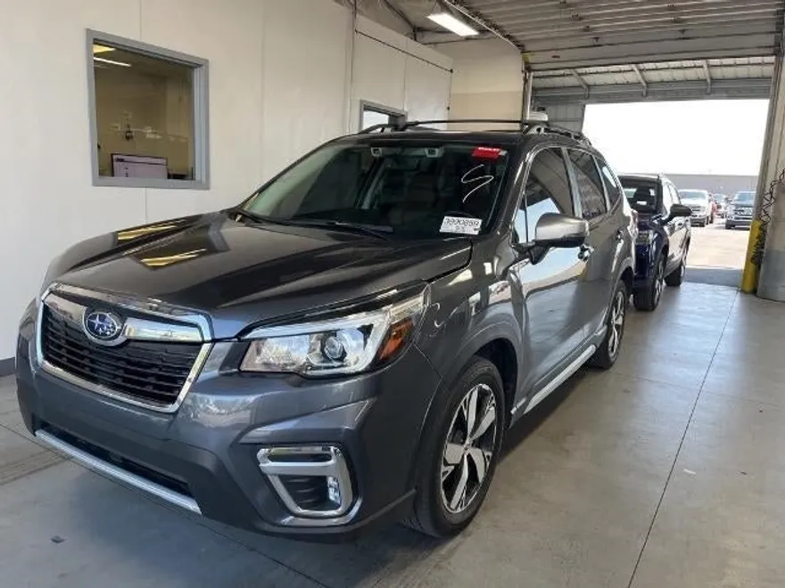 2020 Subaru Forester Touring photo 1