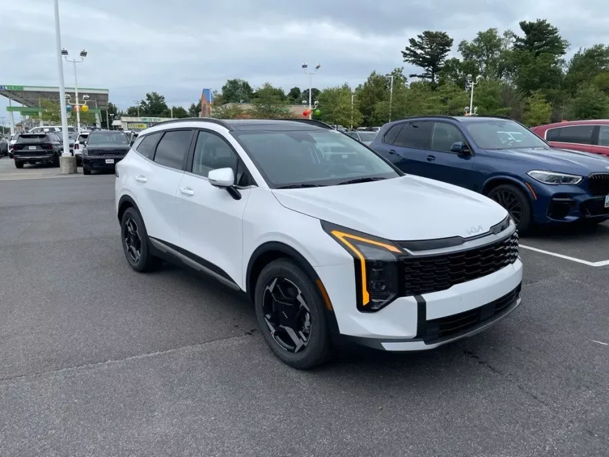 2026 Kia Sportage EX photo 1