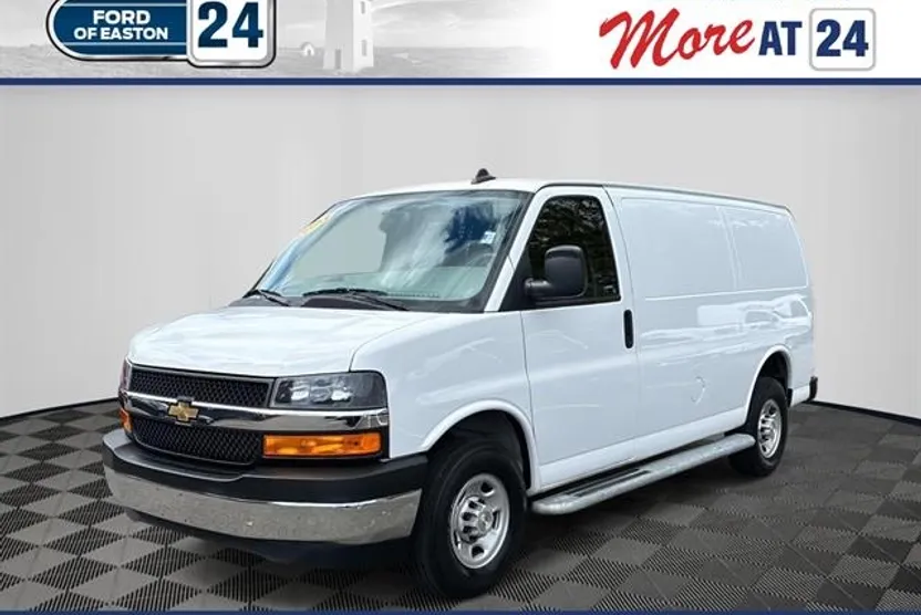 2023 Chevrolet Express 2500 Work Cargo Van photo 1