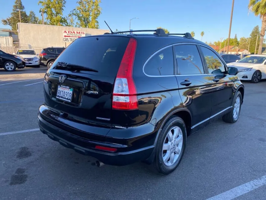 2011 Honda CR-V SE photo 1