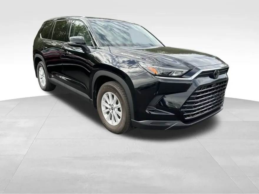 2024 Toyota Grand Highlander XLE photo 1