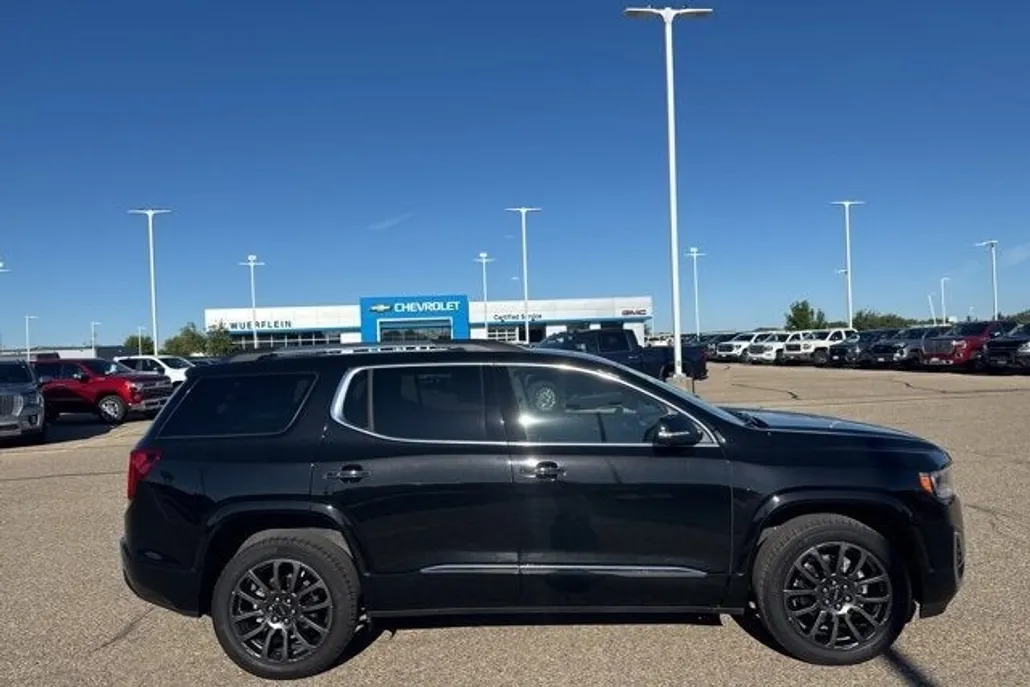 2023 Gmc Acadia Denali photo 1