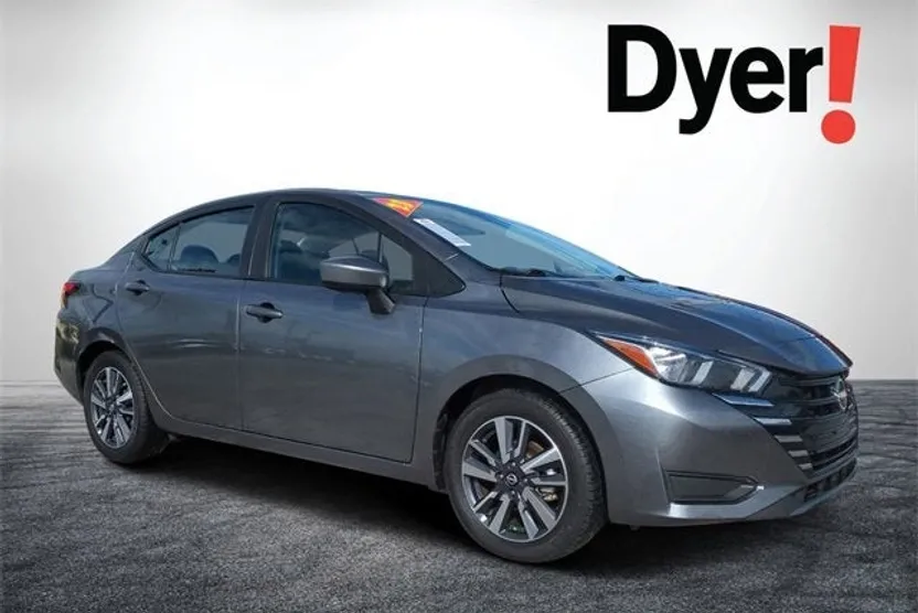 2023 Nissan Versa SV photo 1