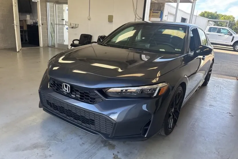 2025 Honda Civic Sport photo 1