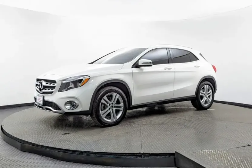 2018 Mercedes Benz GLA 250 photo 1