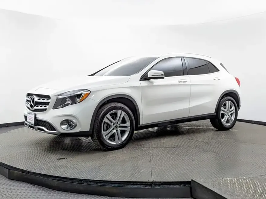 2018 Mercedes Benz GLA 250 photo 1