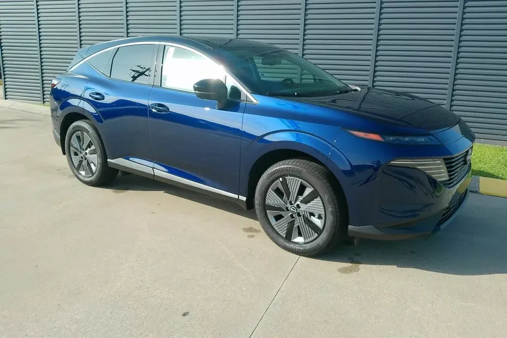 2025 Nissan Murano SL photo 1
