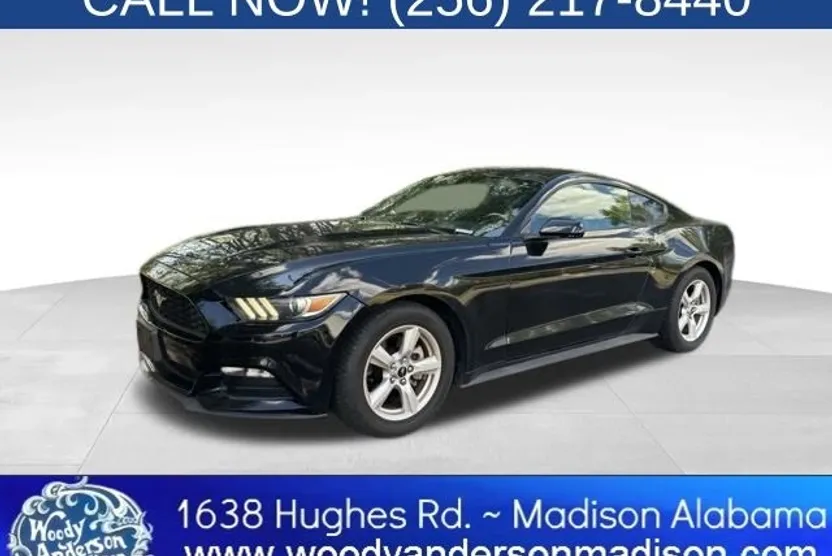 2017 Ford Mustang V6 photo 1