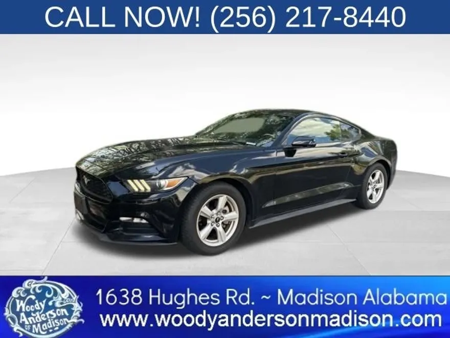 2017 Ford Mustang V6 photo 1