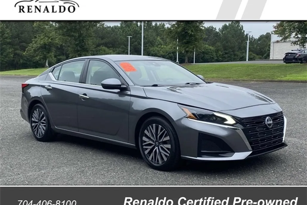 2023 Nissan Altima 2.5 SV photo 1