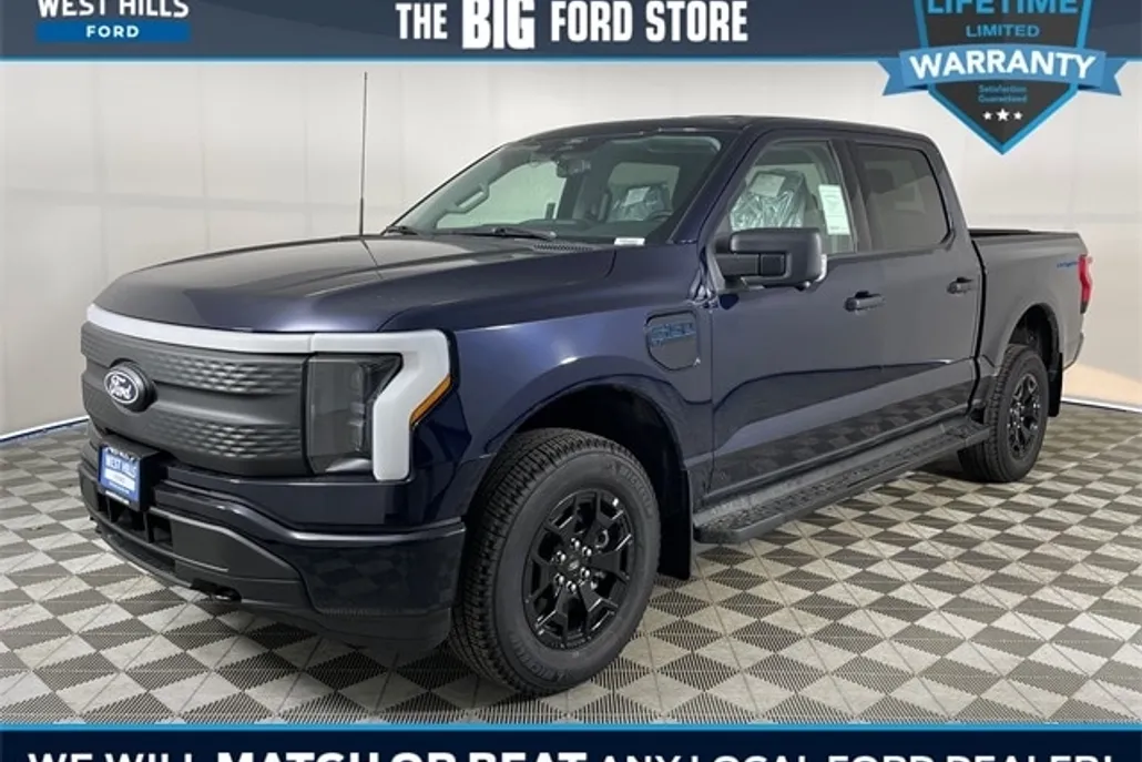 2025 Ford F-150 Lightning XLT photo 1