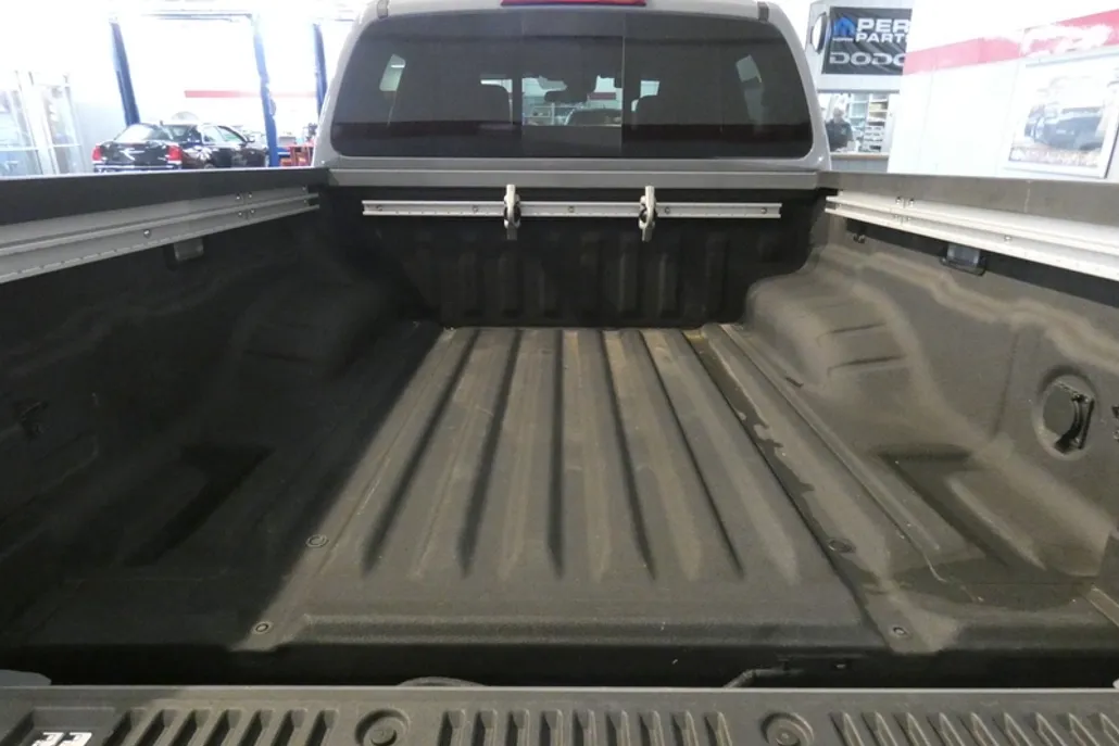 2023 Nissan Frontier Crew Cab PRO-4X photo 1