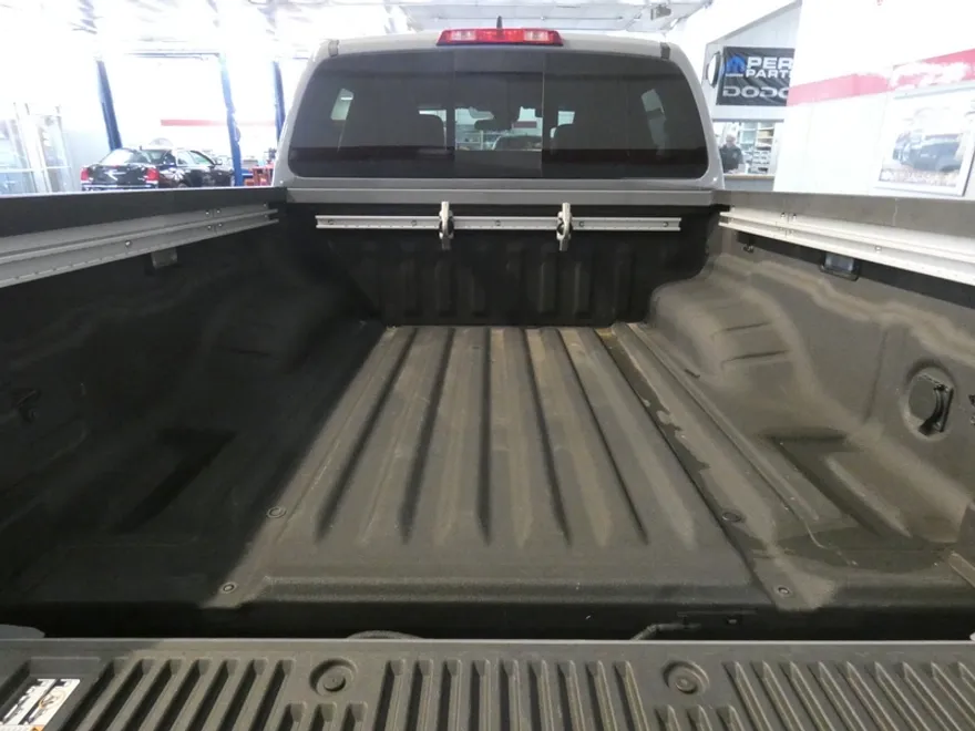 2023 Nissan Frontier Crew Cab PRO-4X photo 1