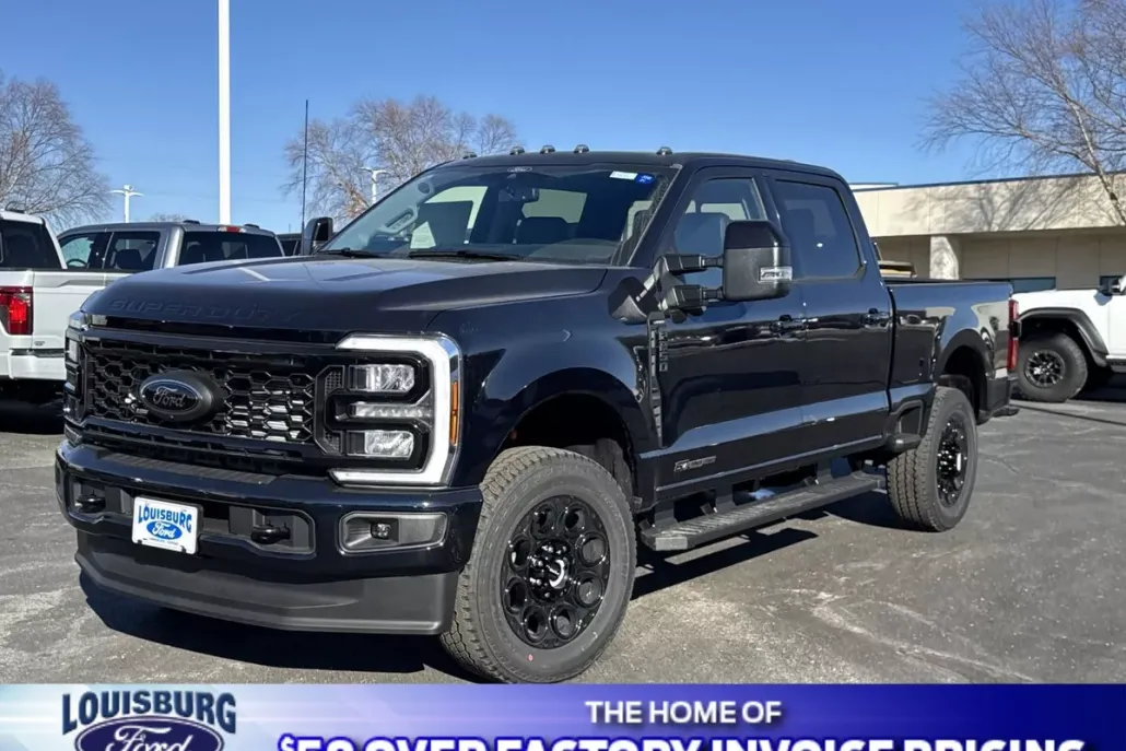 2025 Ford F-250 Lariat photo 1