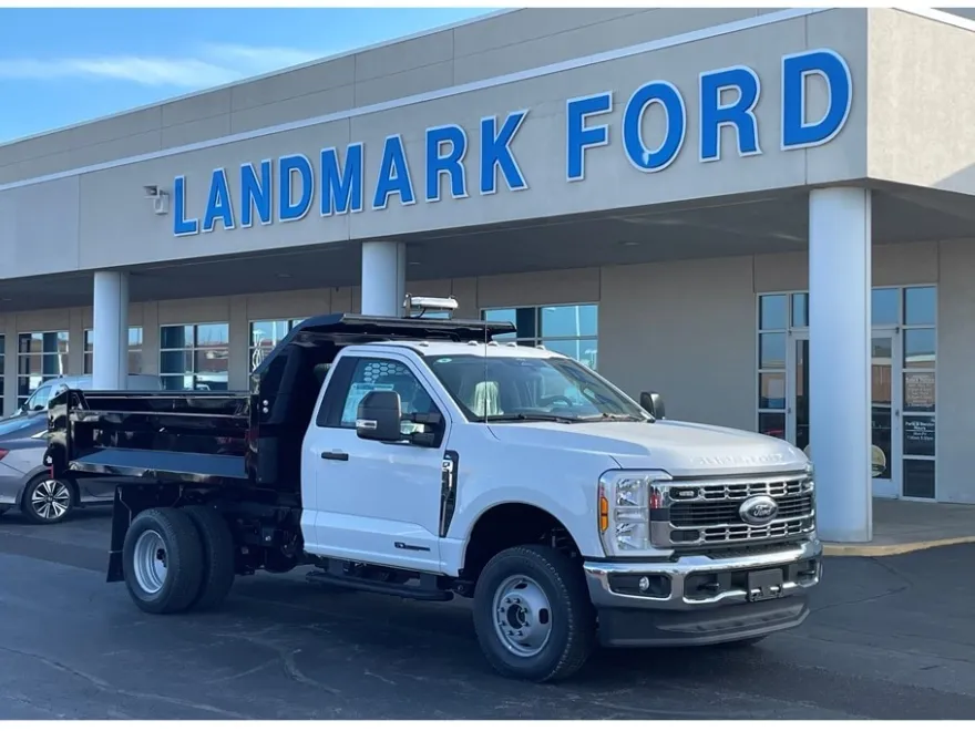 2024 Ford F-350 photo 1