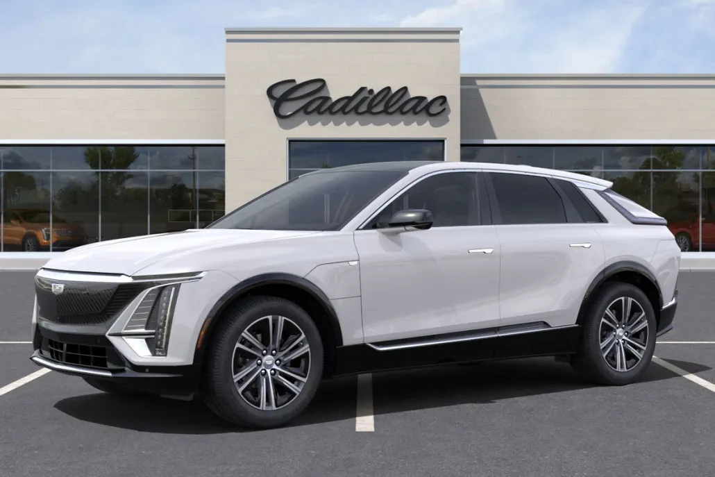 2025 Cadillac Lyriq Luxury photo 1