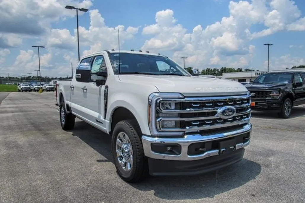 2025 Ford F-250 photo 1