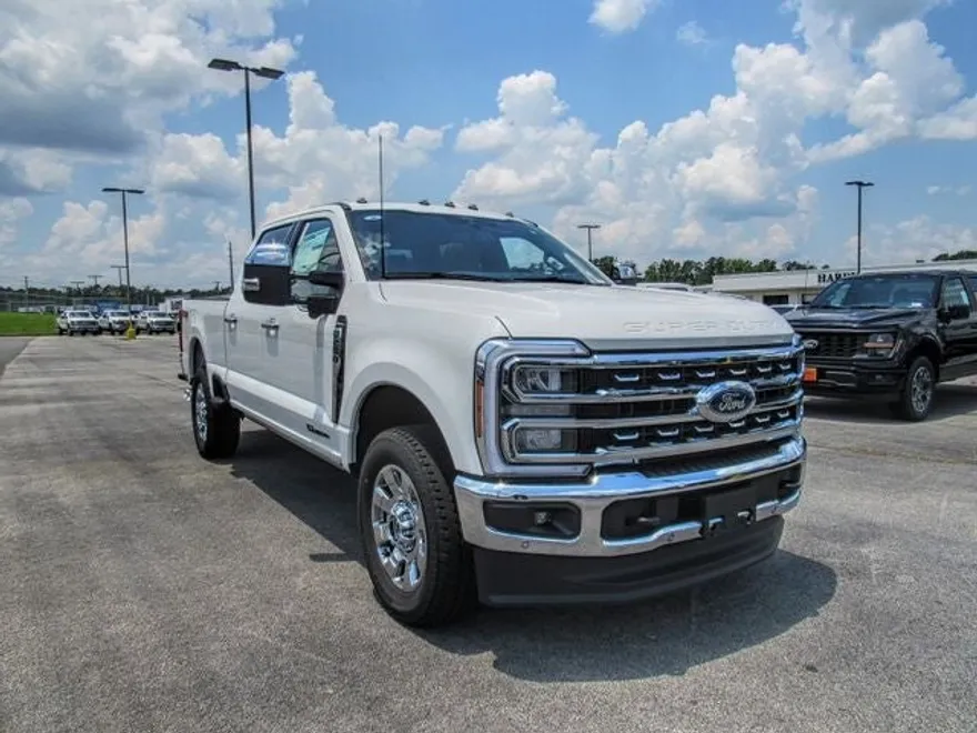 2025 Ford F-250 photo 1