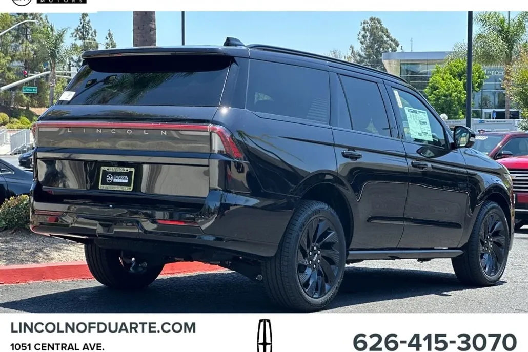 2025 Lincoln Navigator Reserve photo 1