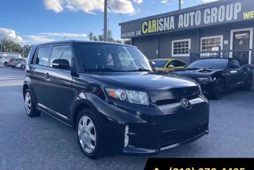 2014 Toyota xB photo 1