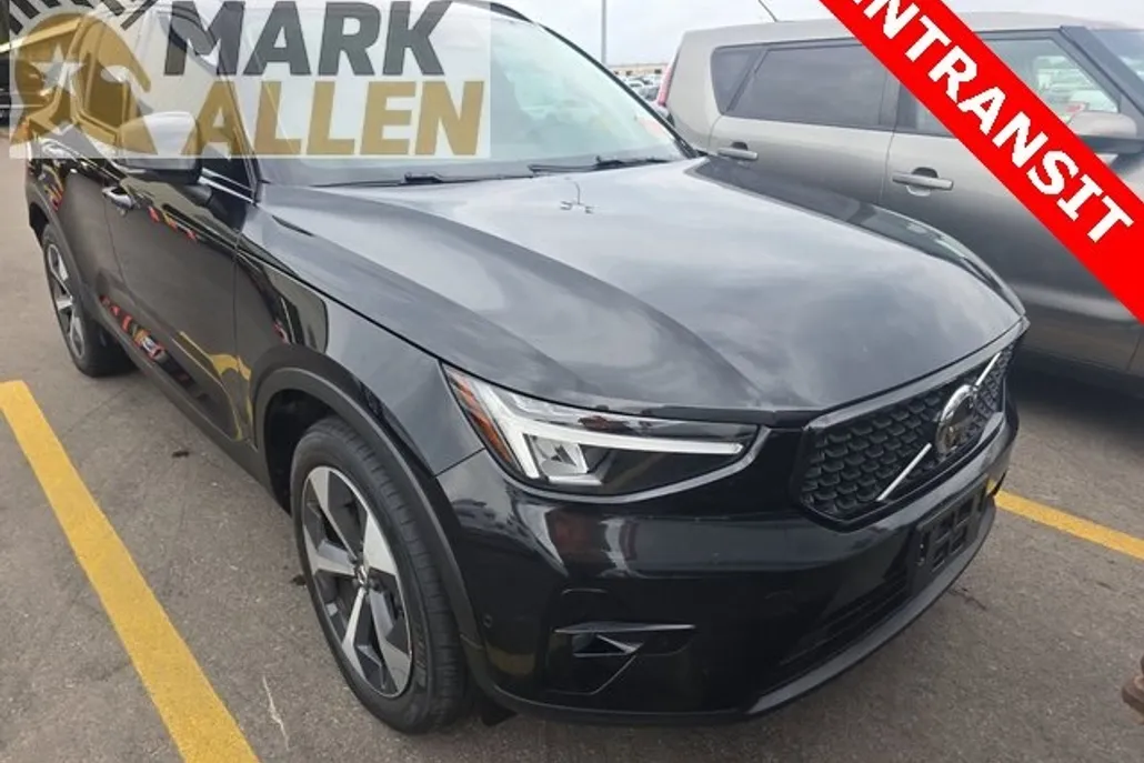 2023 Volvo XC40 Ultimate photo 1