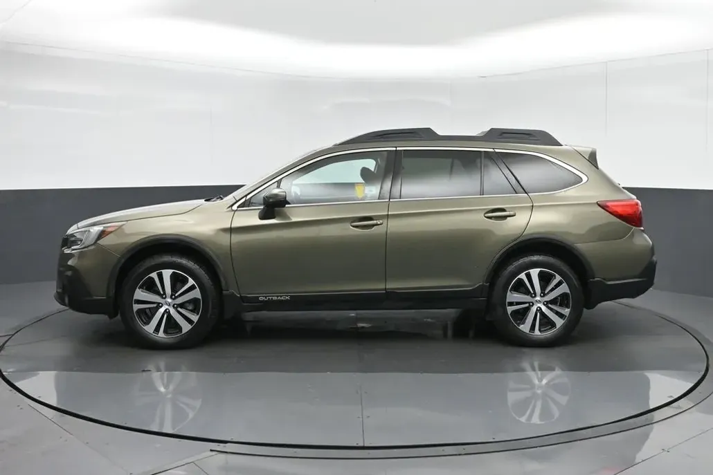 2018 Subaru Outback 2.5i photo 1