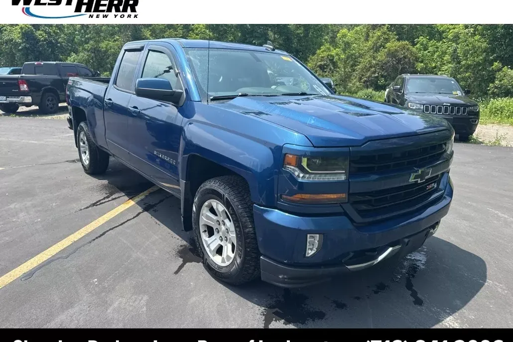 2017 Chevrolet Silverado 1500 LT2 photo 1