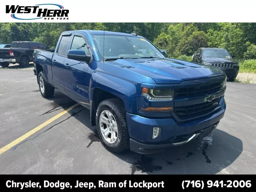 2017 Chevrolet Silverado 1500 LT2 photo 1