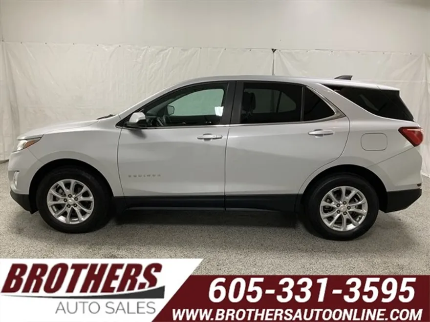 2021 Chevrolet Equinox LT photo 1