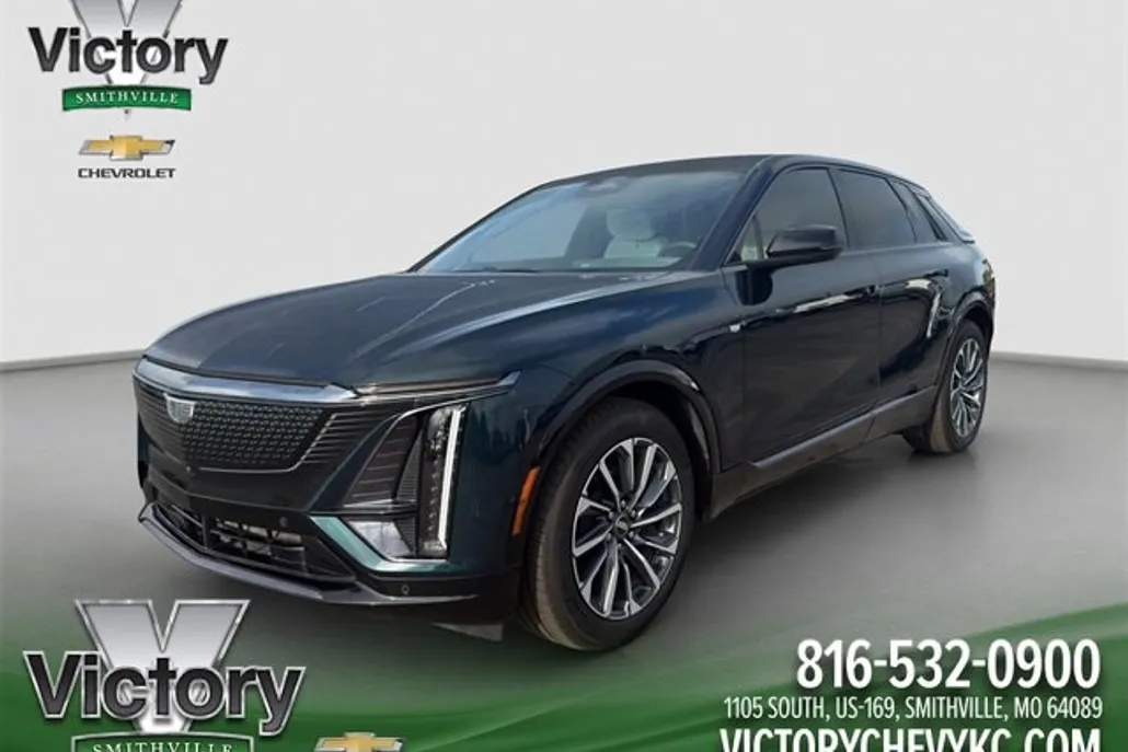 2024 Cadillac Lyriq Sport photo 1