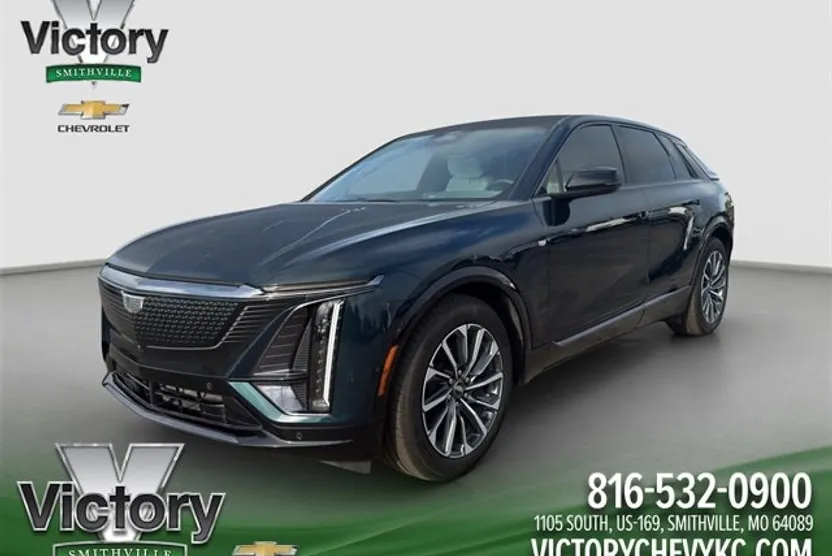 2024 Cadillac Lyriq Sport photo 1