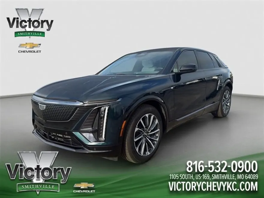 2024 Cadillac Lyriq Sport photo 1