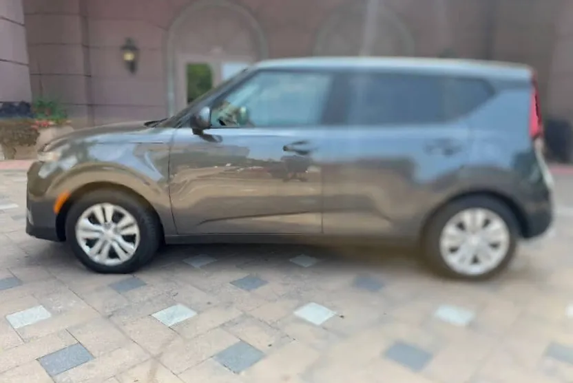 2022 Kia Soul LX photo 1