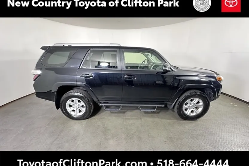 2018 Toyota 4Runner SR5 Premium photo 1
