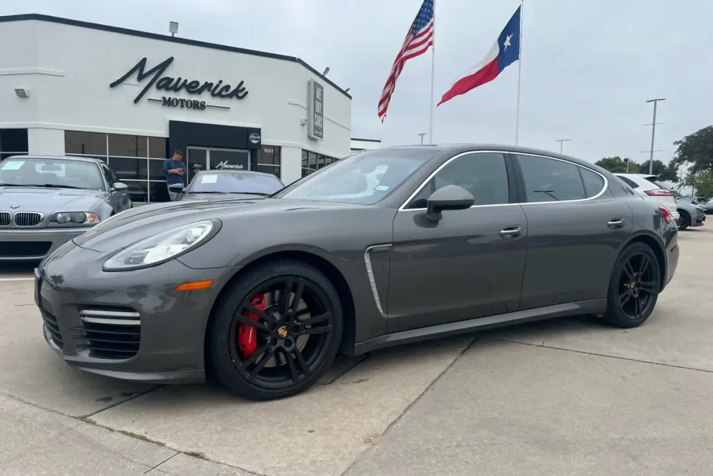 2014 Porsche Panamera Turbo Executive photo 1