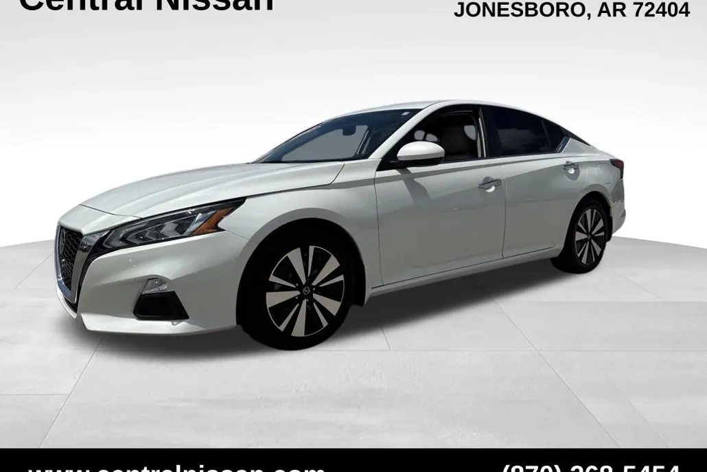 2022 Nissan Altima 2.5 SV photo 1