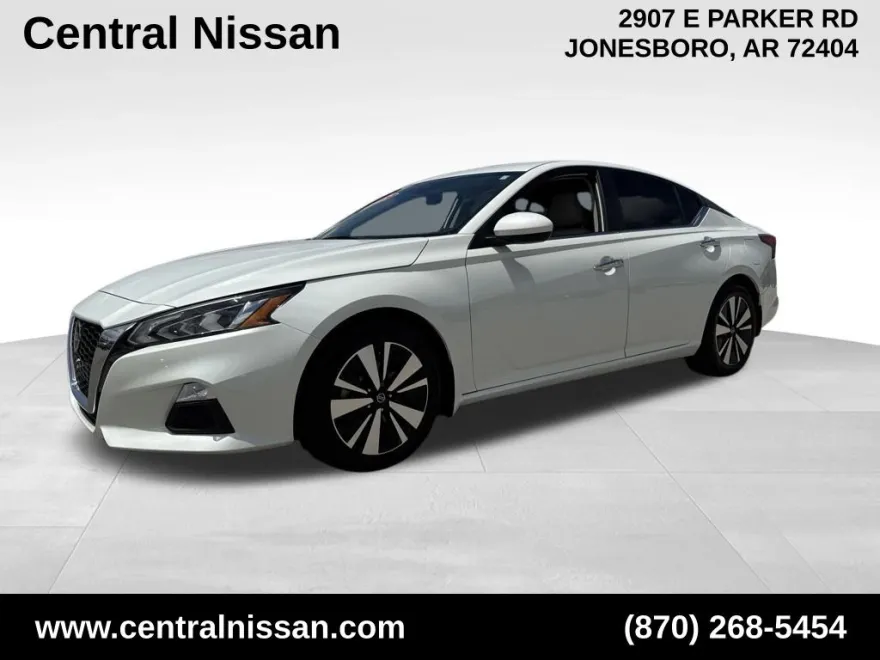 2022 Nissan Altima 2.5 SV photo 1