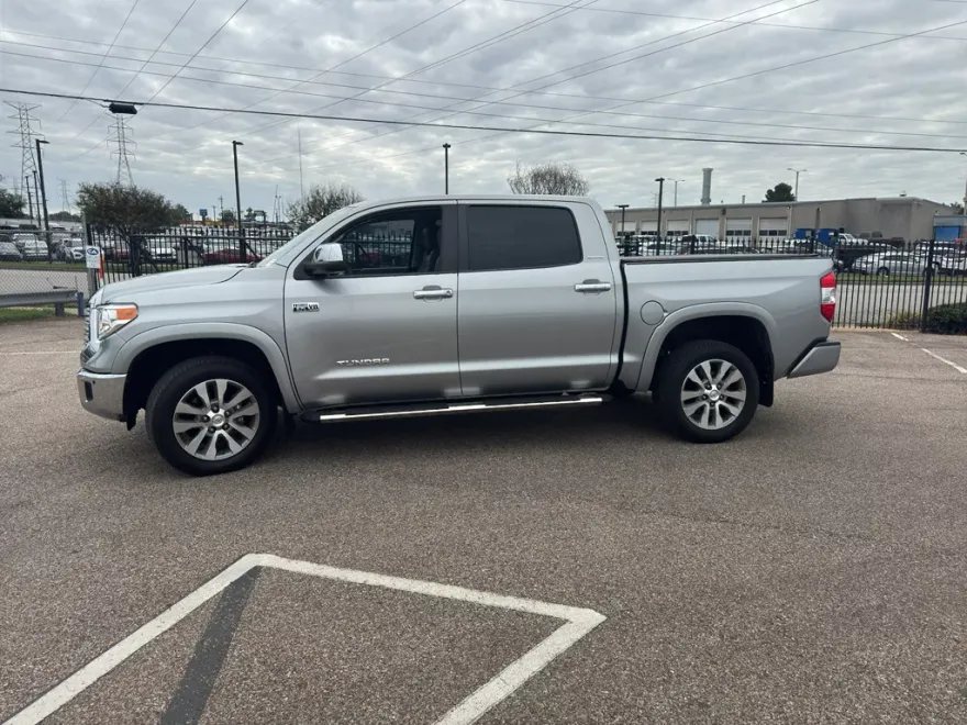 2017 Toyota Tundra Limited photo 1