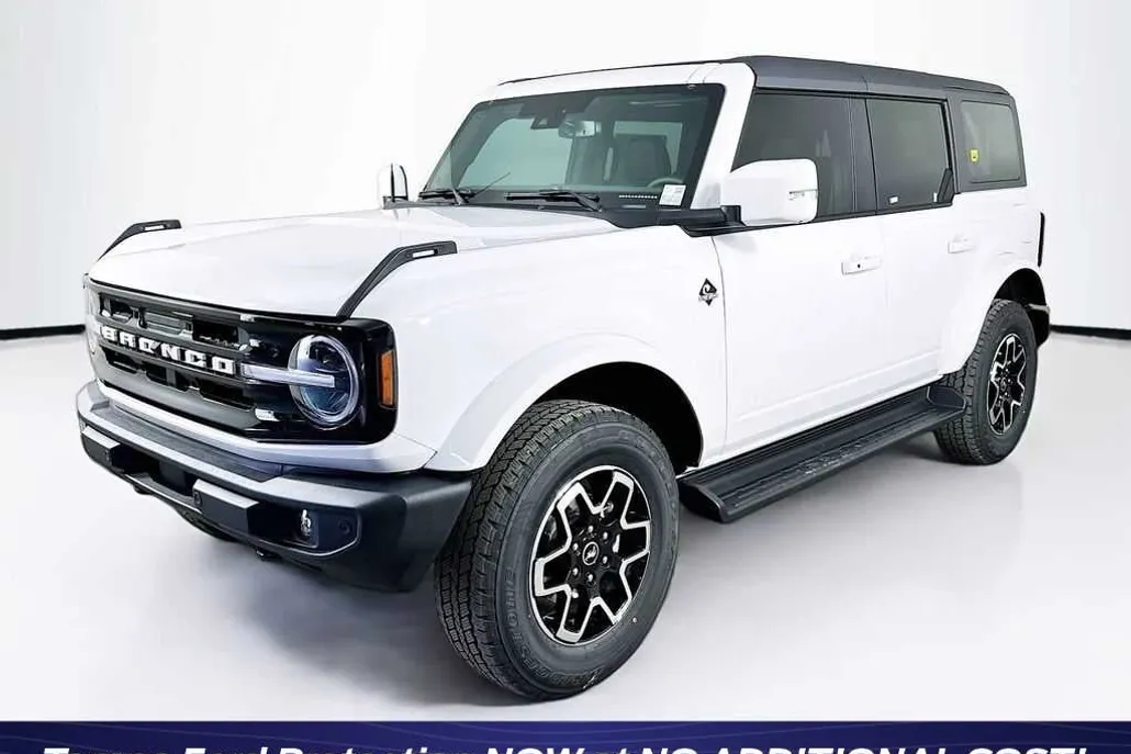 2025 Ford Bronco Outer Banks photo 1