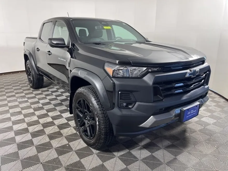 2023 Chevrolet Colorado Trail Boss photo 1