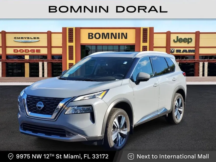 2022 Nissan Rogue SL photo 1